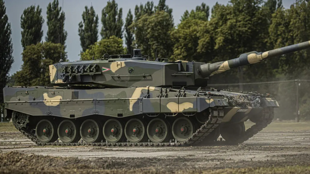 Іспанія надала Україні 10 танків Leopard та іншу допомогу